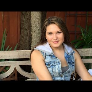 Meet your Posher, Elena